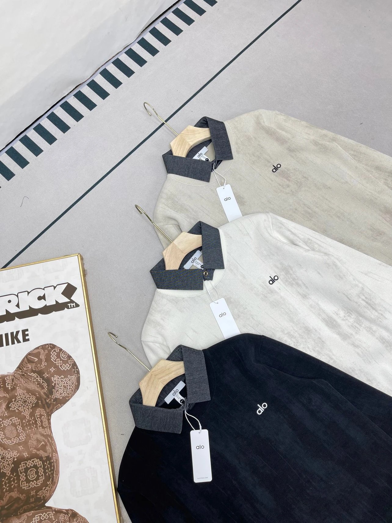 Alo Hoodies & Sweatshirts Contrast Collar Sweatshirt image 2