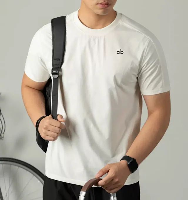 Alo Yoga T-Shirts Logo Crewneck Short-Sleeve T-Shirt product detail image 7