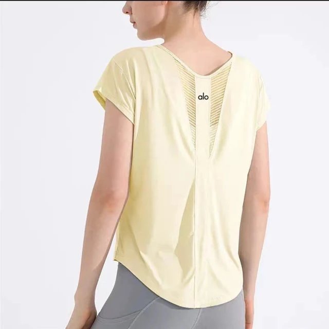 Alo Yoga T-Shirts Women's short-sleeve mesh-back athletic T-shirt — Creamy Yellow