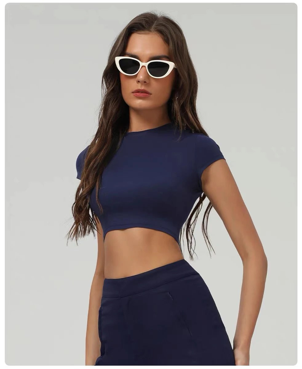Alo Yoga Crop Top Black Short-Sleeve Activewear Top - 24