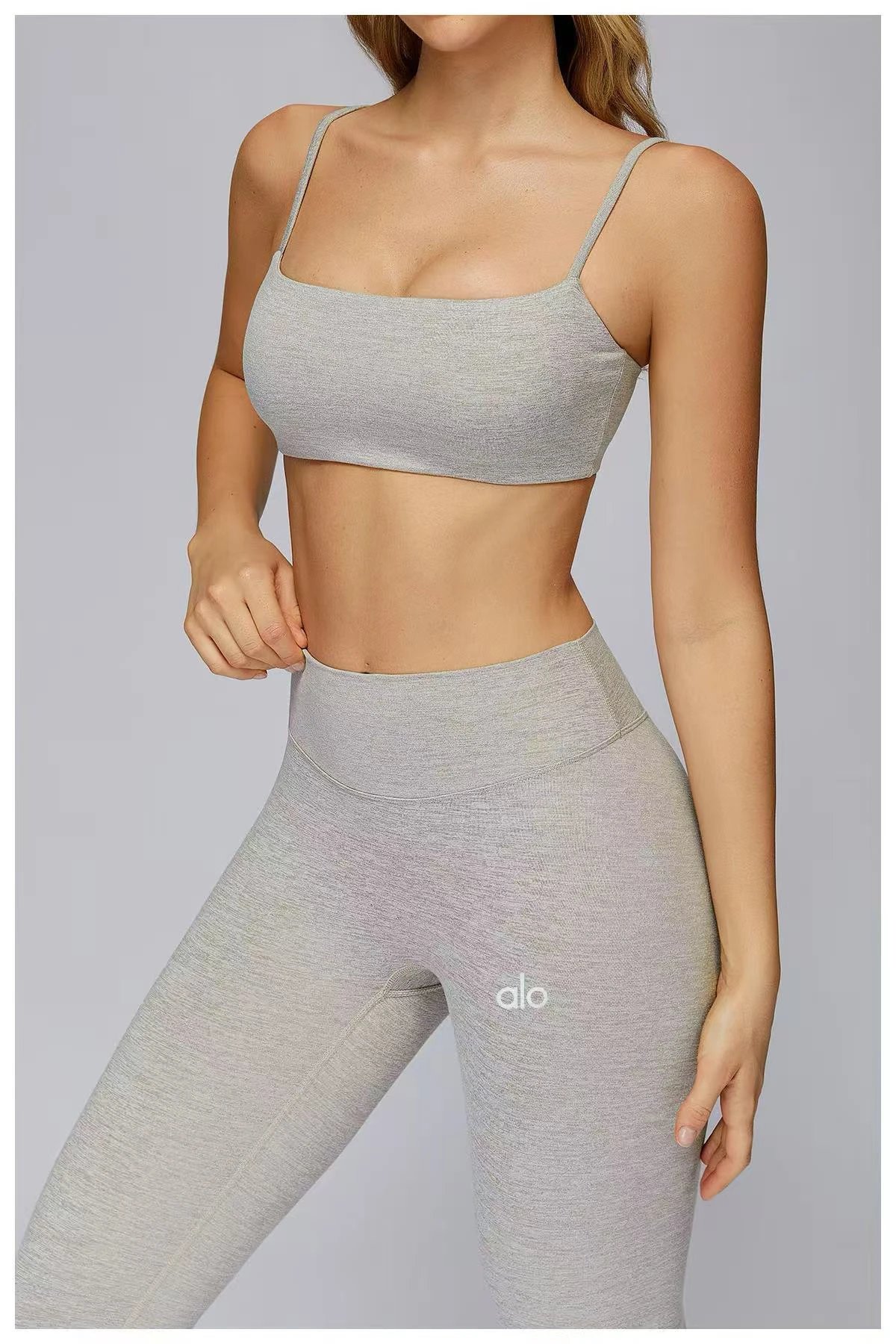Design Square Neck Crop Top Red Activewear - 26