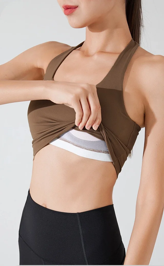 Alo Underwear Cropped racerback sports bra product detail image 17