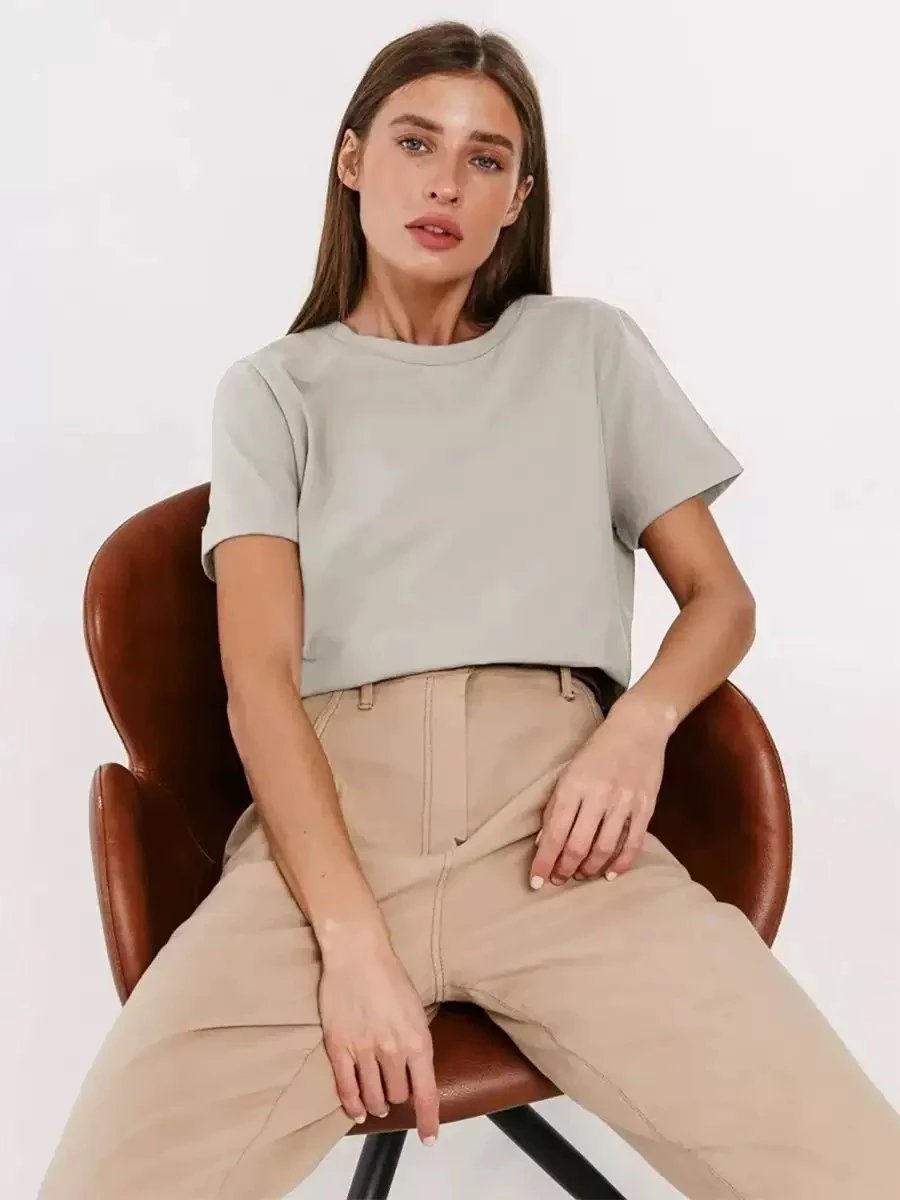 Alo Yoga T-Shirts Women's short-sleeve crewneck T-shirt image 13