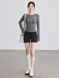 Alo Long Tee — seller photo 5