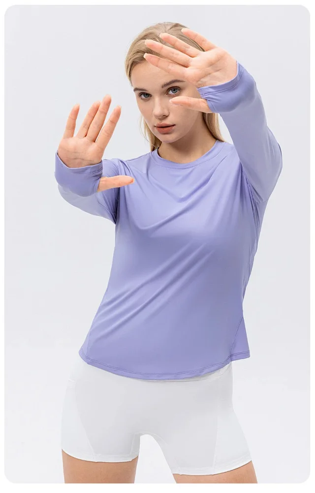 Alo Yoga Shirts Long-Sleeve Thumbhole Shirt with Curved Hem product detail image 21