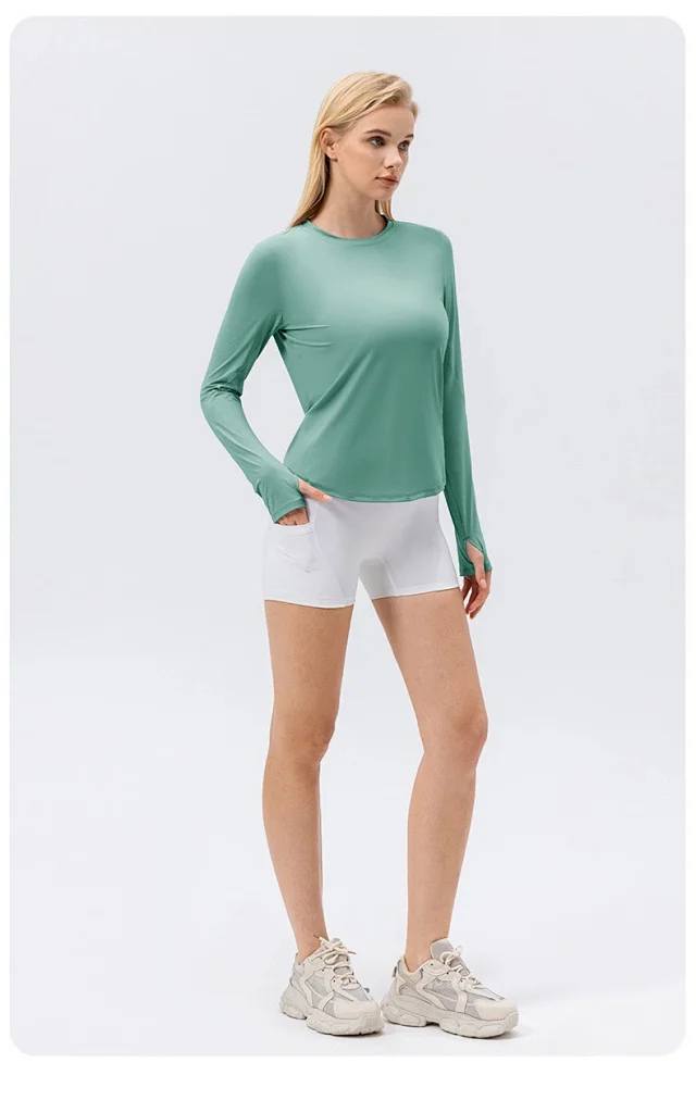 Alo Yoga Shirts Long-Sleeve Thumbhole Shirt with Curved Hem product detail image 17