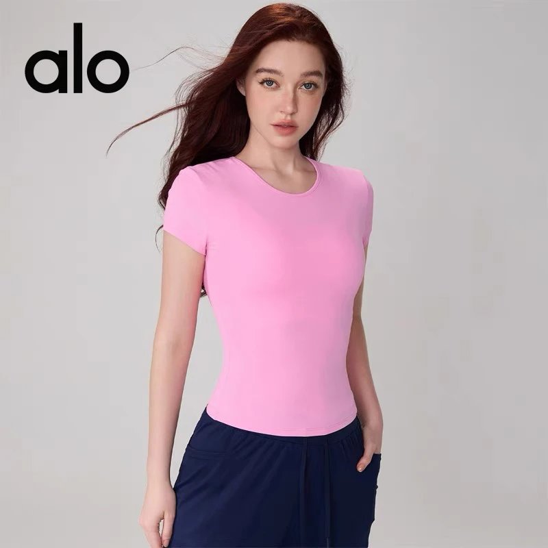 Alo T-Shirts Fitted crew-neck short-sleeve performance T-shirt image 6