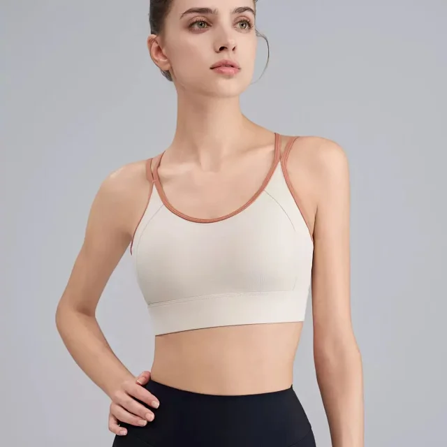 Alo Underwear Crisscross-Back Sports Bra product detail image 3