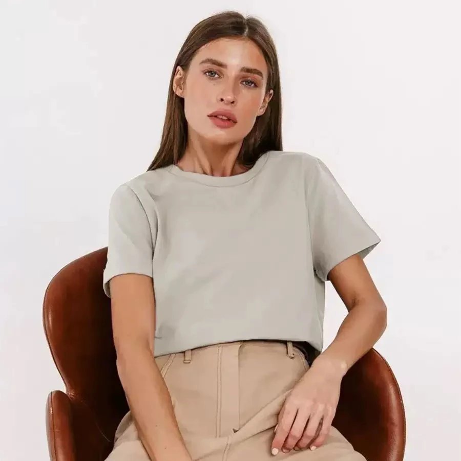 Alo Yoga T-Shirts Women's short-sleeve crewneck T-shirt — Light gray