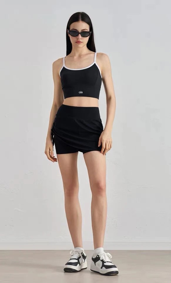 Alo Black and White Strappy Sports Bra Activewear - 26