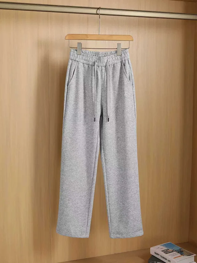 Alo Yoga Tracksuits Zip-up hooded sweatshirt and straight-leg sweatpants set product detail image 6