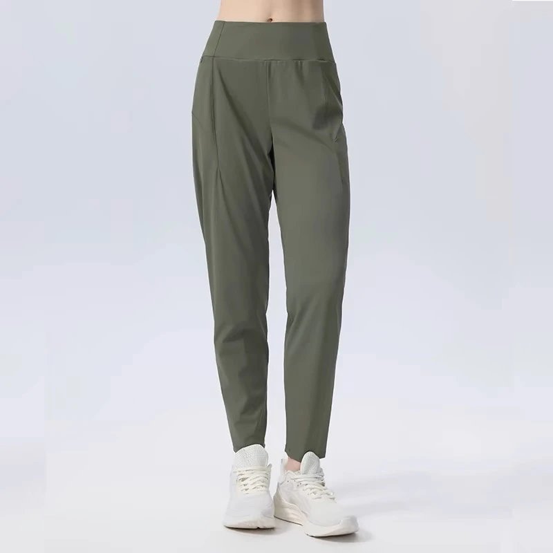 Alo Yoga Trousers High-Waisted Tapered Performance image 9