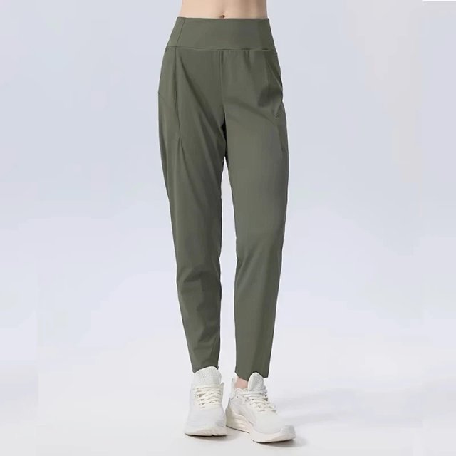Alo Pants: seller detail photo 9