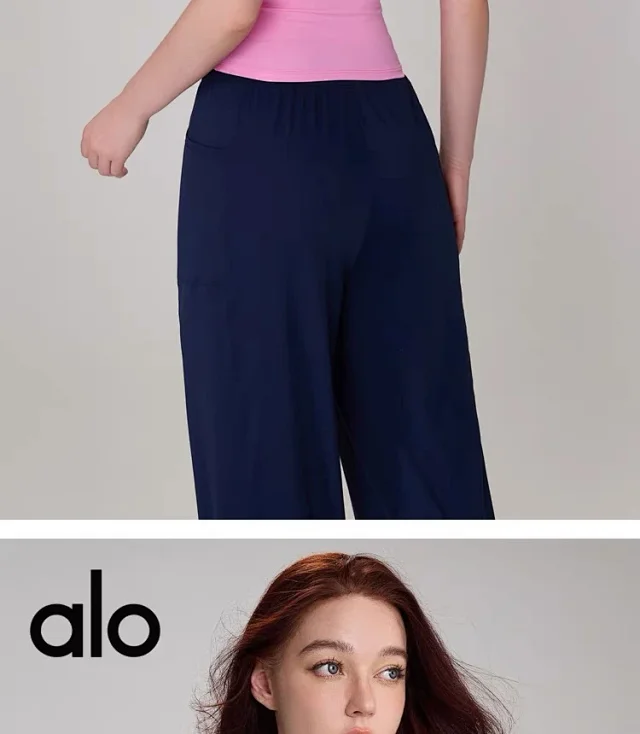 Alo T-Shirts Fitted crew-neck short-sleeve performance T-shirt product detail image 44
