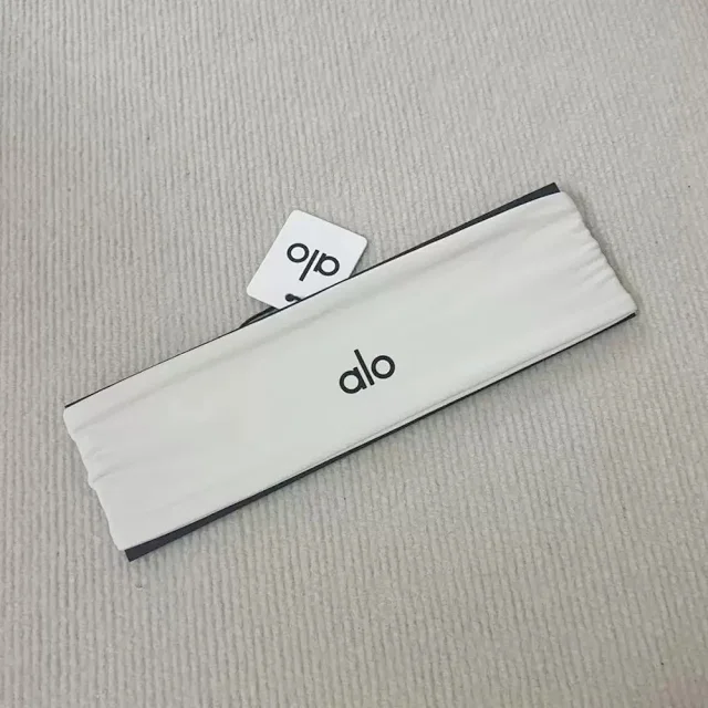 Alo Hats Wide Elastic Yoga Headband product detail image 8