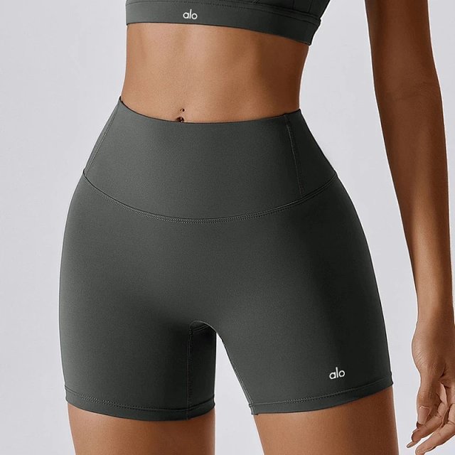 Alo Short: seller detail photo 10