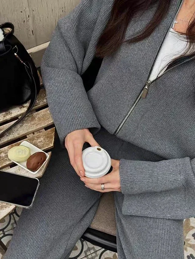 Alo Tracksuits Knitted zip-up jacket and wide-leg trousers set product detail image 8