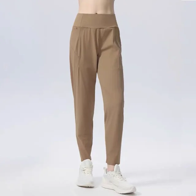 Alo Yoga Trousers High-Waisted Tapered Performance product detail image 7