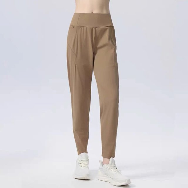 Alo Pants: seller detail photo 7