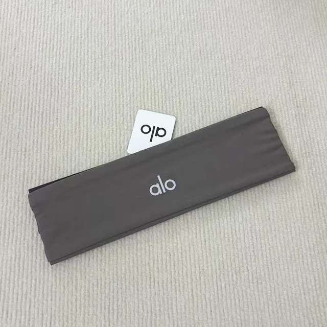 Alo Hats Wide Elastic Yoga Headband product detail image 57