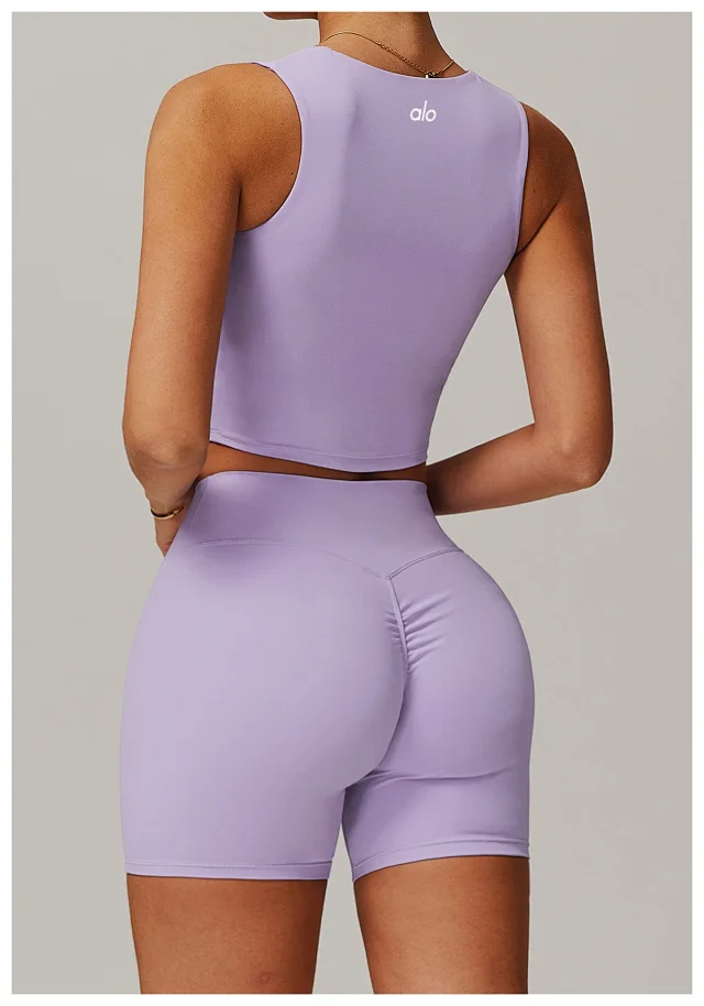 Alo Yoga Square-Neck Cropped Sports Tank Top with Side Ruching product detail image 25