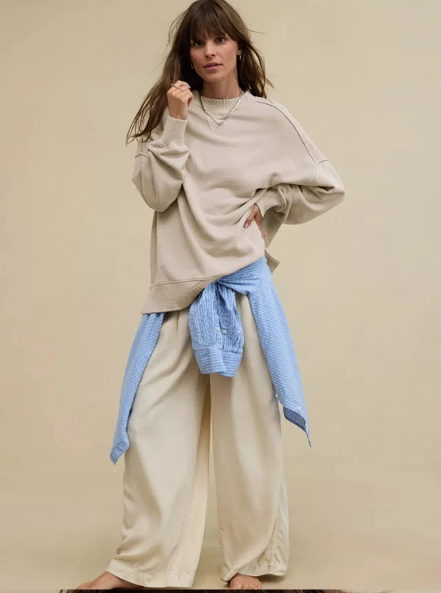Alo Yoga Hoodies & Sweatshirts Oversized drop-shoulder crewneck sweatshirt product detail image 20
