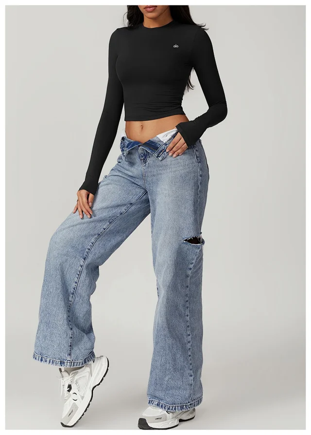 Alo Shirts Cropped crew-neck long-sleeve top product detail image 26