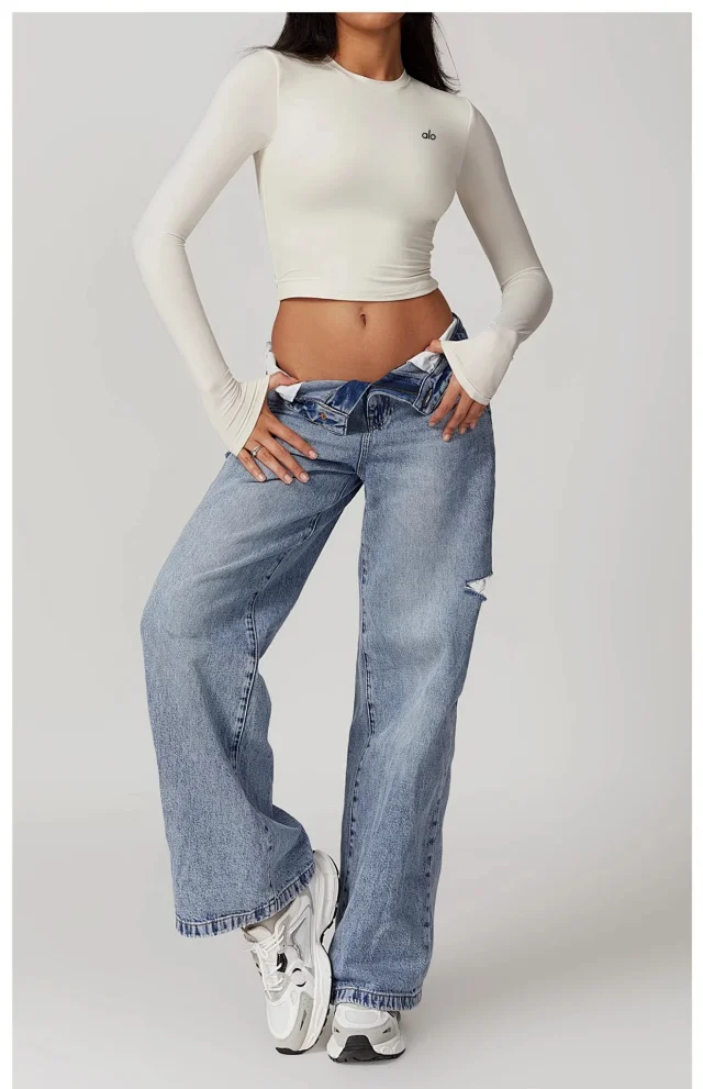 Alo Shirts Cropped crew-neck long-sleeve top product detail image 41