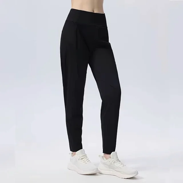 Alo Yoga Trousers High-Waisted Tapered Performance product detail image 4