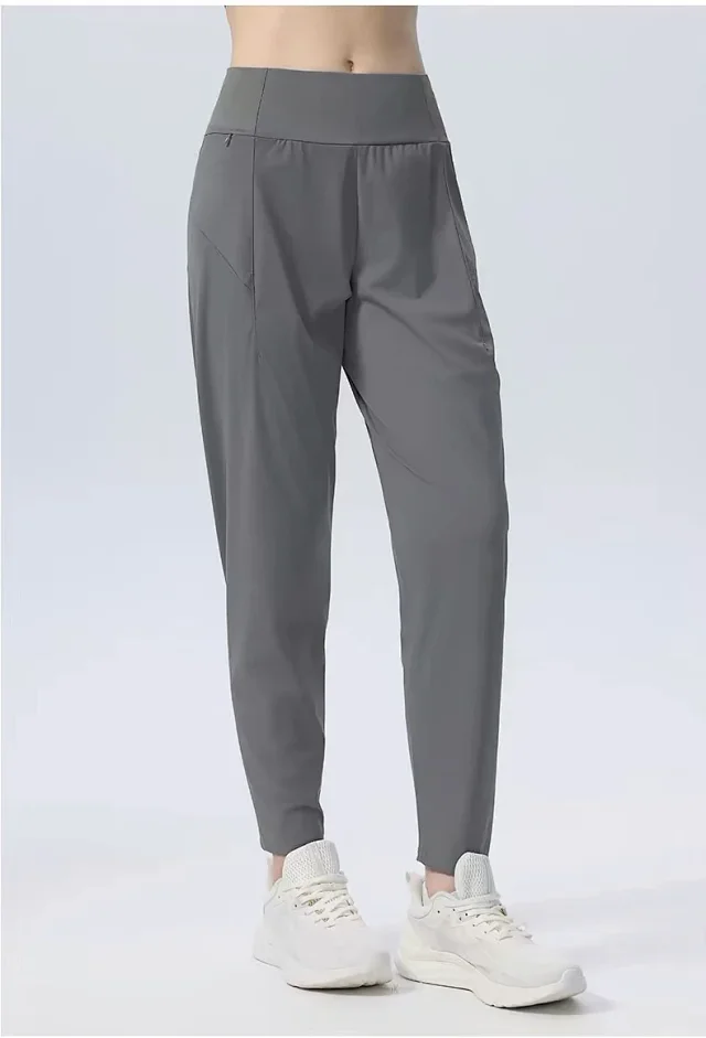 Alo Yoga Trousers High-Waisted Tapered Performance product detail image 13