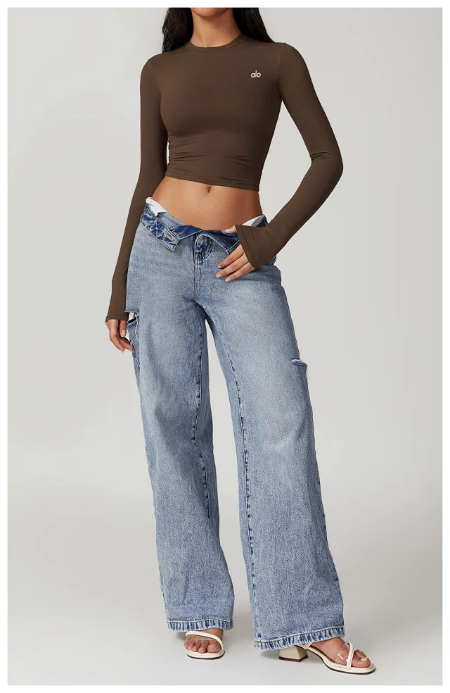 Alo Shirts Cropped crew-neck long-sleeve top product detail image 30