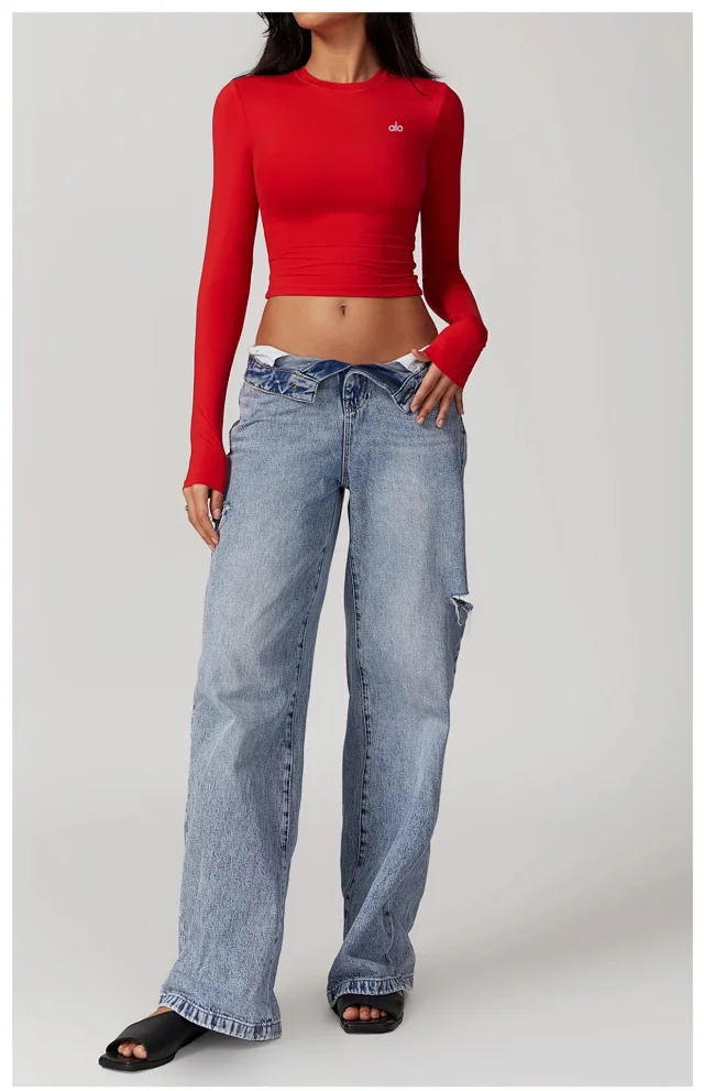 Alo Shirts Cropped crew-neck long-sleeve top product detail image 20