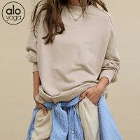 Apricot color