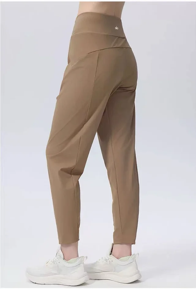 Alo Yoga Trousers High-Waisted Tapered Performance product detail image 21