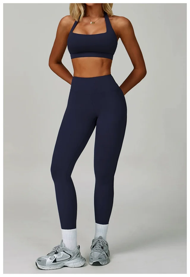 Alo Yoga Matching Sets Halter sports bra and high-waisted bottoms set product detail image 45