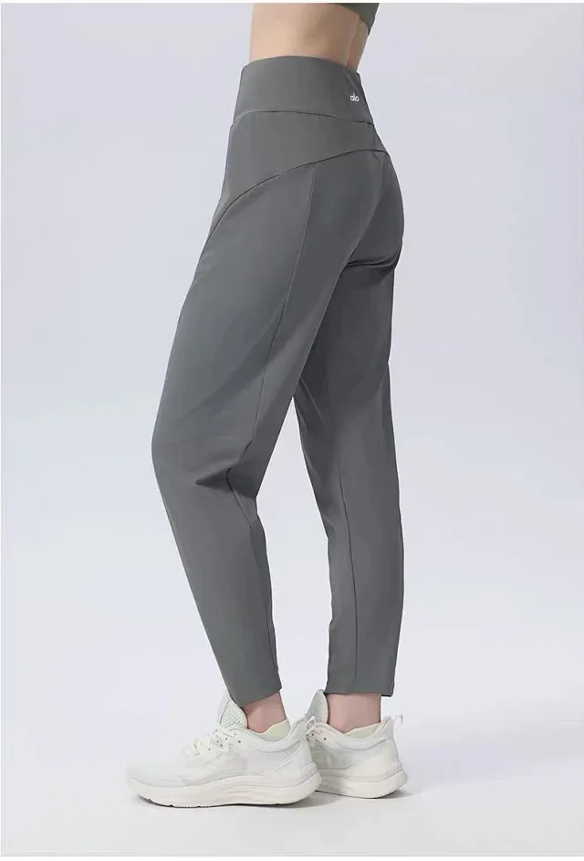 Alo Yoga Trousers High-Waisted Tapered Performance product detail image 14