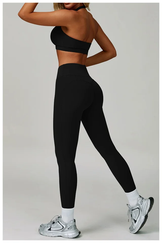 Alo Yoga Matching Sets Halter sports bra and high-waisted bottoms set product detail image 35