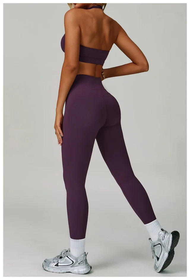 Alo Yoga Matching Sets Halter sports bra and high-waisted bottoms set product detail image 54