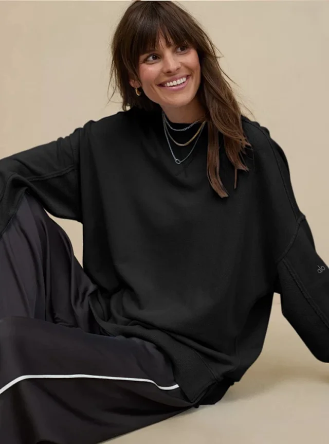 Alo Yoga Hoodies & Sweatshirts Oversized drop-shoulder crewneck sweatshirt product detail image 13