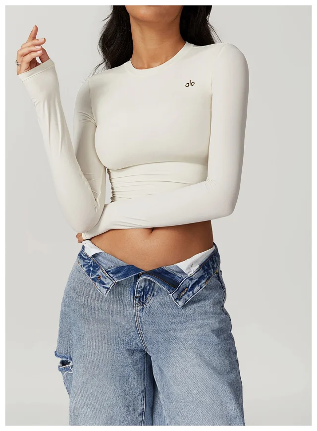 Alo Shirts Cropped crew-neck long-sleeve top product detail image 38