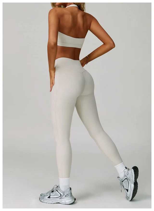 Alo Yoga Matching Sets Halter sports bra and high-waisted bottoms set product detail image 39