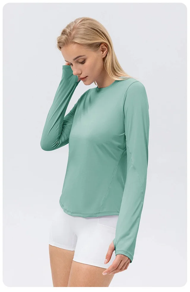 Alo Yoga Shirts Long-Sleeve Thumbhole Shirt with Curved Hem product detail image 18