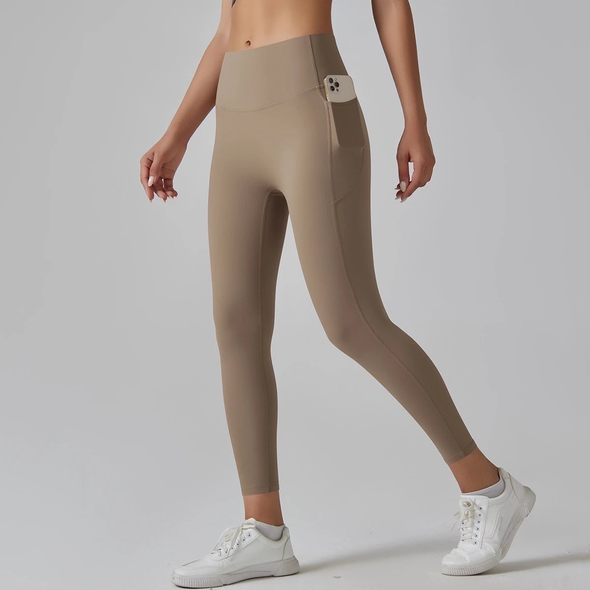 Alo Yoga Trousers High-Waisted Side-Pocket Leggings — {Pocket Pants} Cocoa