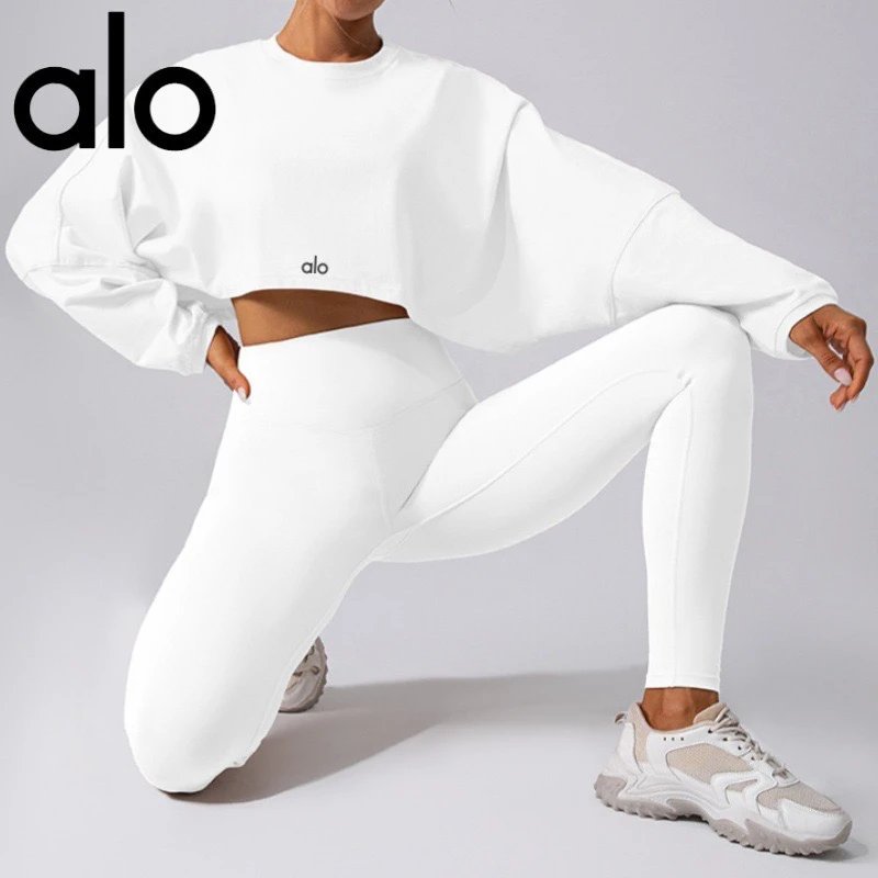 Sweatshirt with crop exposed round neck, short sports and fitness T-shirt, off shoulder sleeves, loose long sleeved top, yoga suit