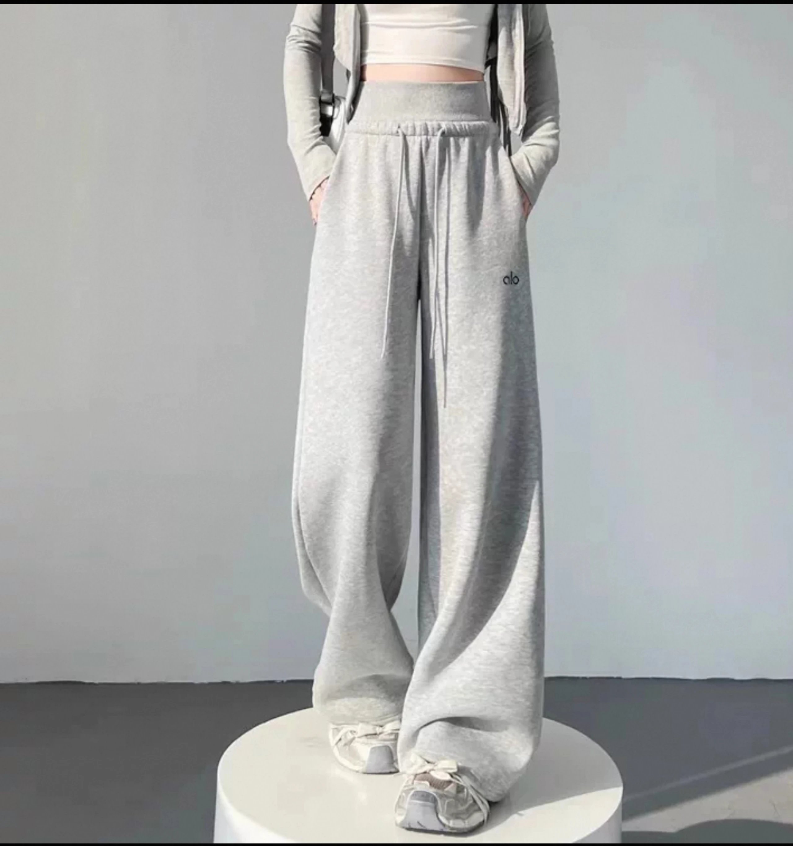 Alo Trousers High-waisted wide-leg drawstring sweatpants image 7