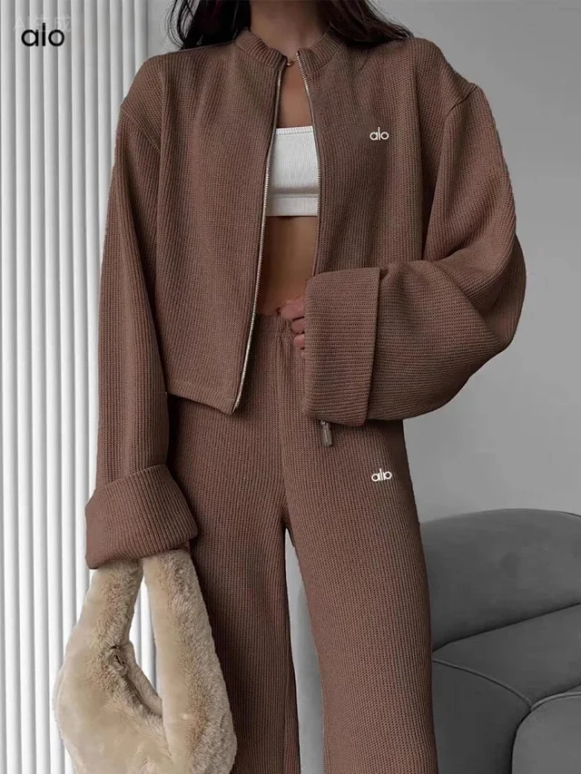 Alo Tracksuits Knitted zip-up jacket and wide-leg trousers set product detail image 4