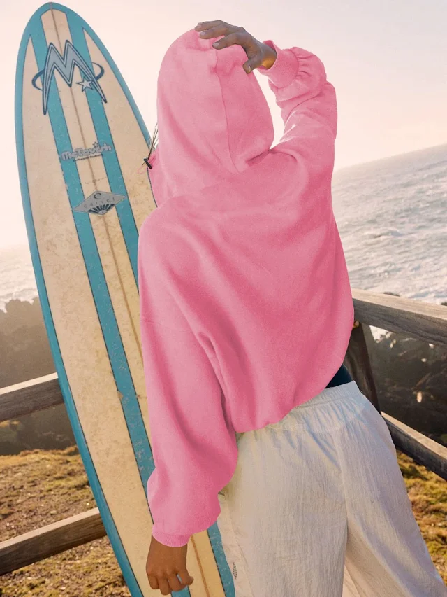 Alo Yoga Hoodies & Sweatshirts Half-Zip Hooded Pullover with Kangaroo Pocket product detail image 16