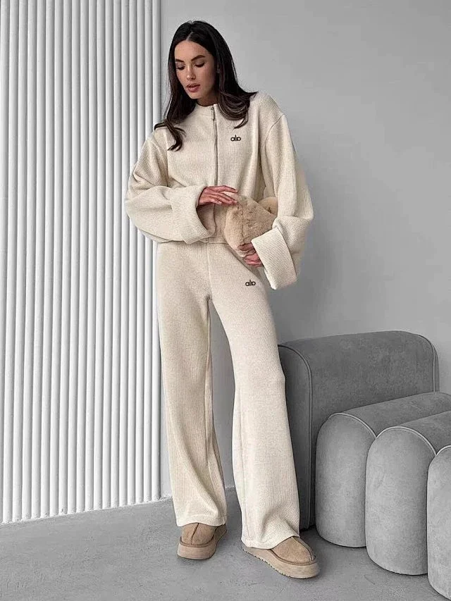 Alo Tracksuits Knitted zip-up jacket and wide-leg trousers set product detail image 17