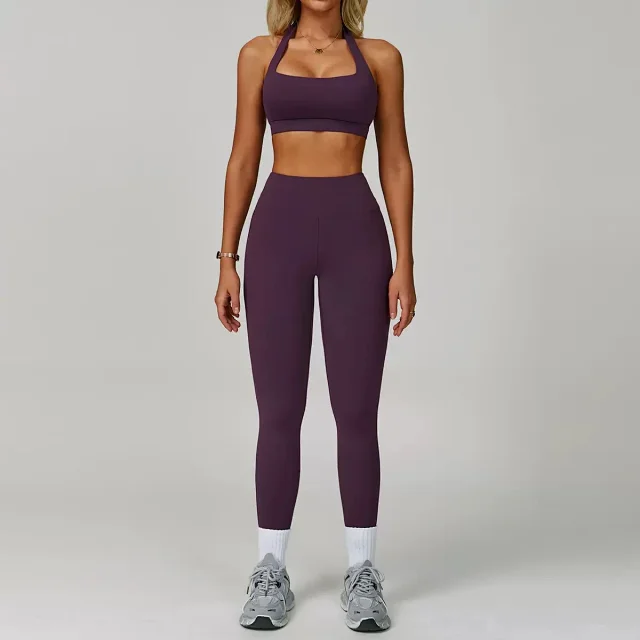 Alo Yoga Matching Sets Halter sports bra and high-waisted bottoms set product detail image 14