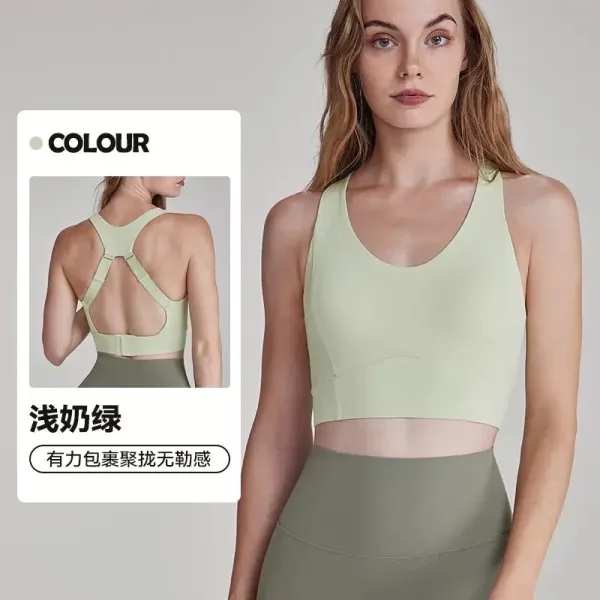 Design COLOUR Sports Bra in Light Milk Green Activewear - 1